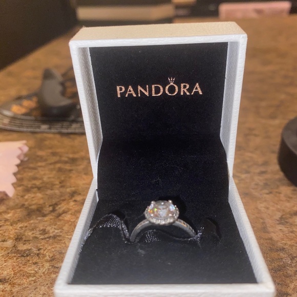 Silver ring - Picture 6 of 7